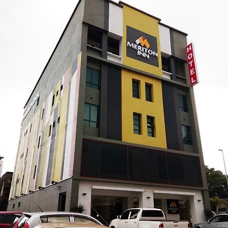 Meriton Inn Куантан Екстериор снимка