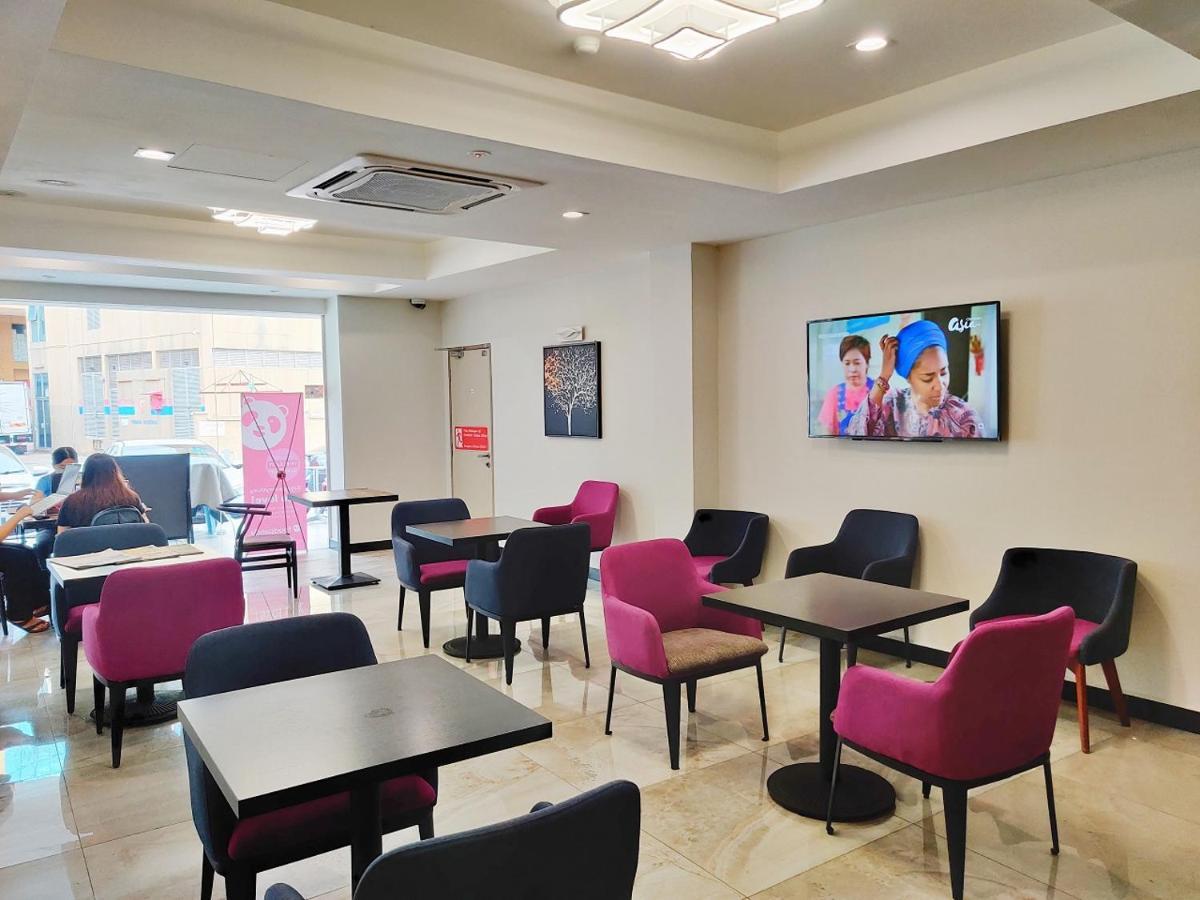 Meriton Inn Куантан Екстериор снимка