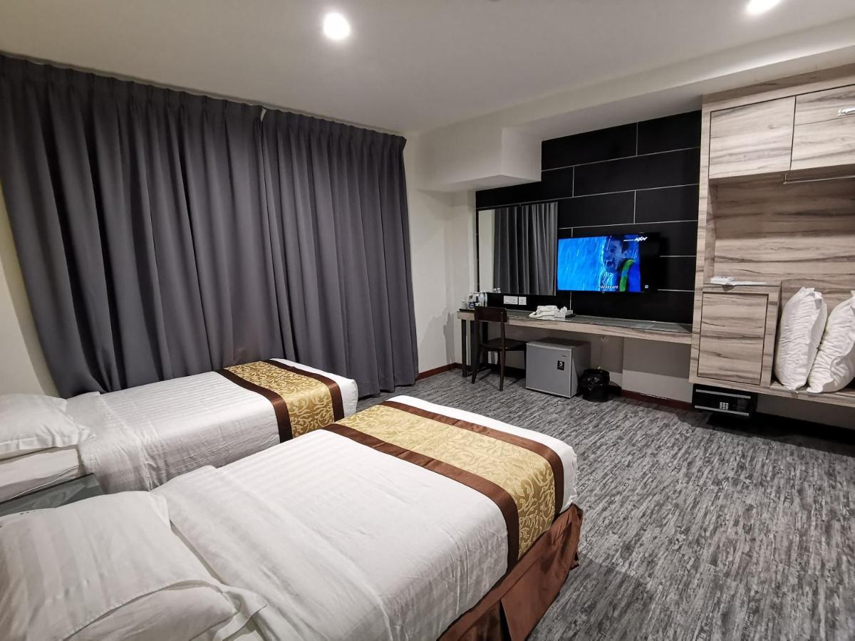 Meriton Inn Куантан Екстериор снимка