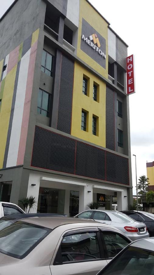 Meriton Inn Куантан Екстериор снимка