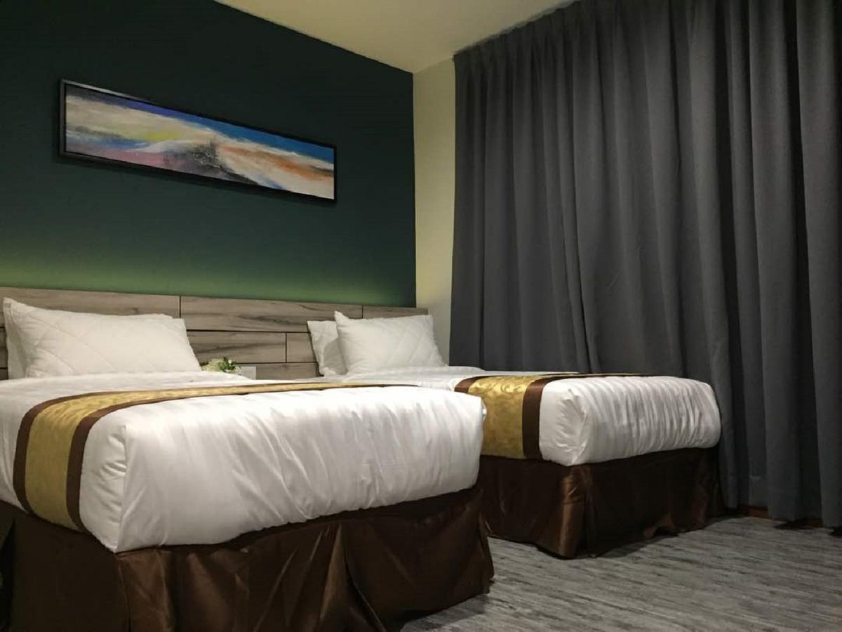 Meriton Inn Куантан Екстериор снимка