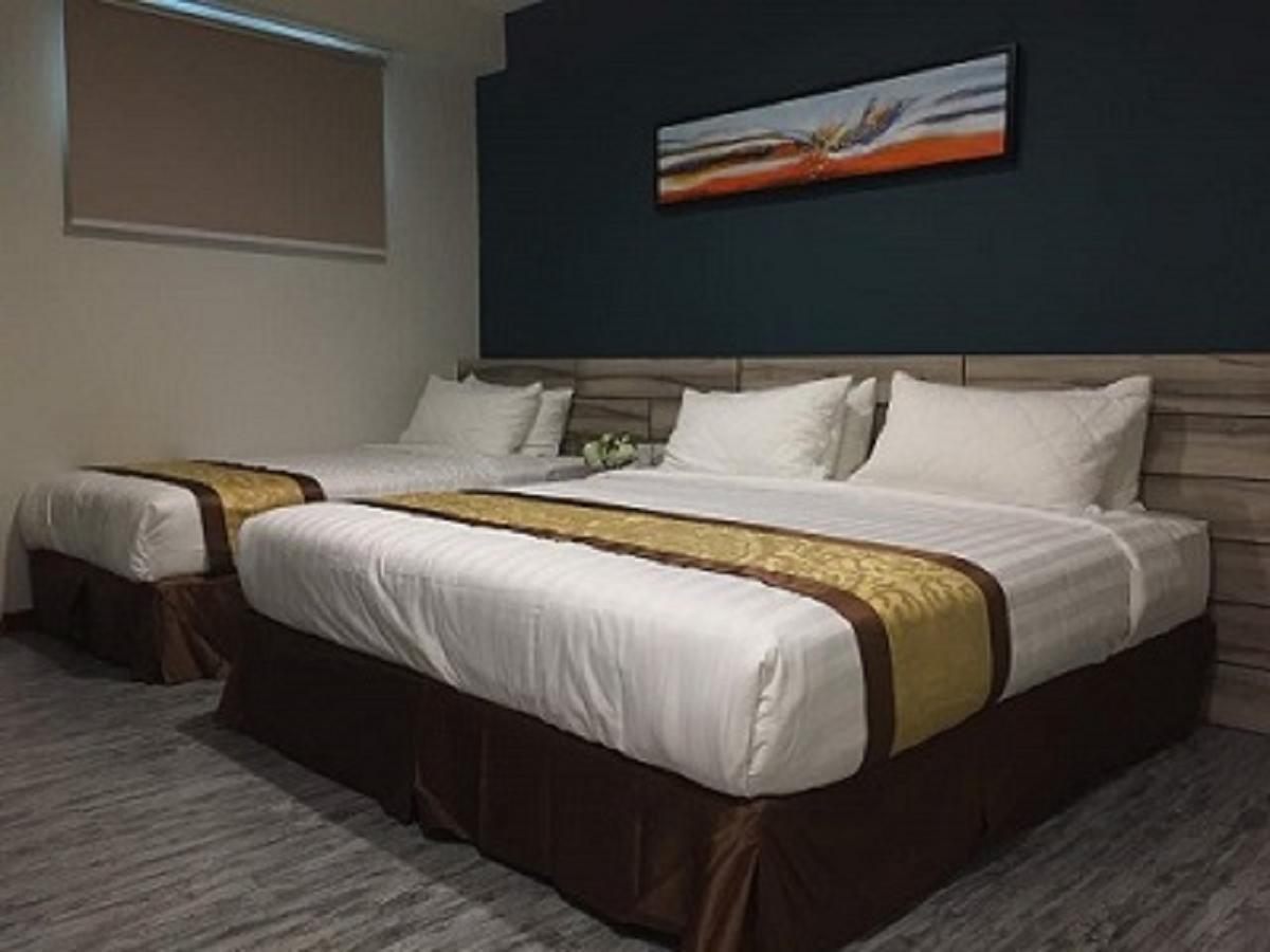 Meriton Inn Куантан Екстериор снимка