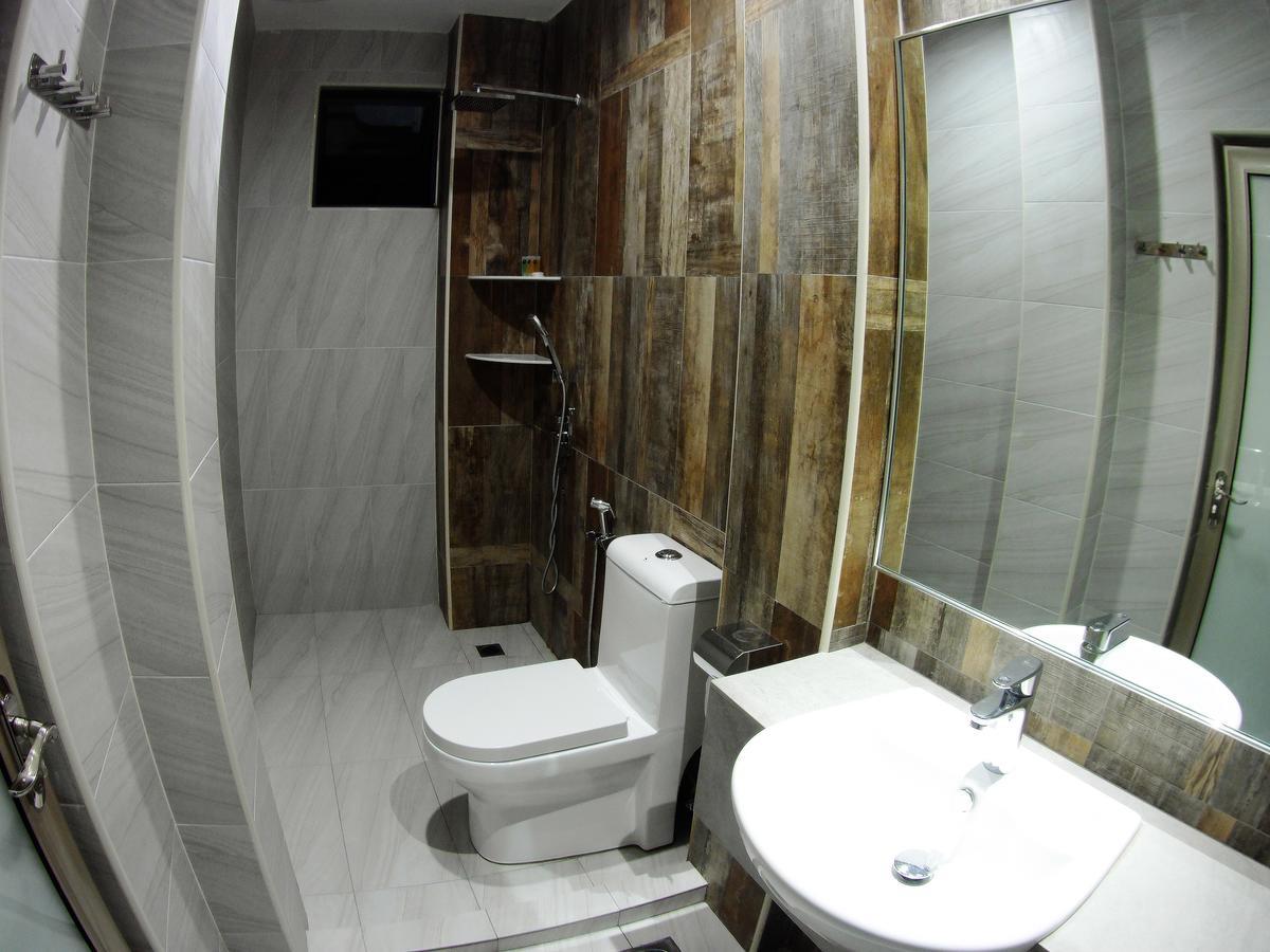 Meriton Inn Куантан Екстериор снимка