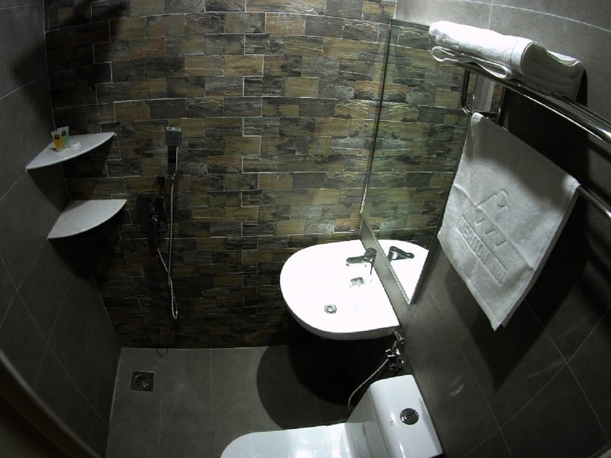 Meriton Inn Куантан Екстериор снимка