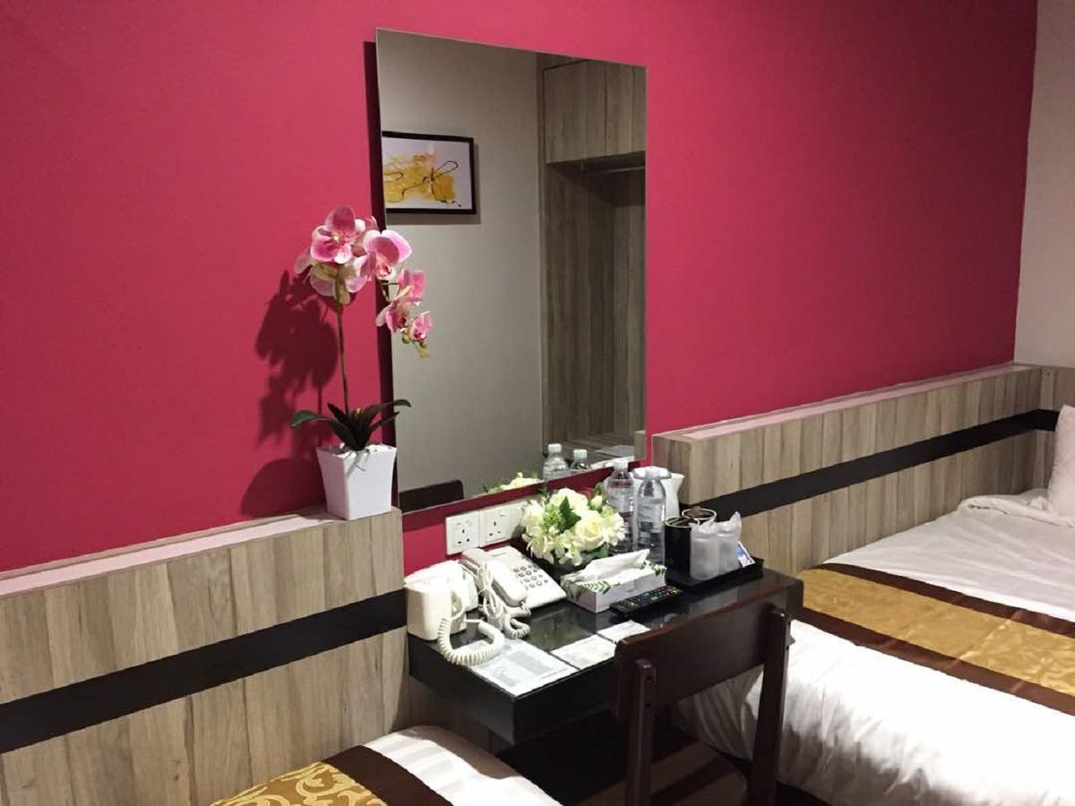 Meriton Inn Куантан Екстериор снимка