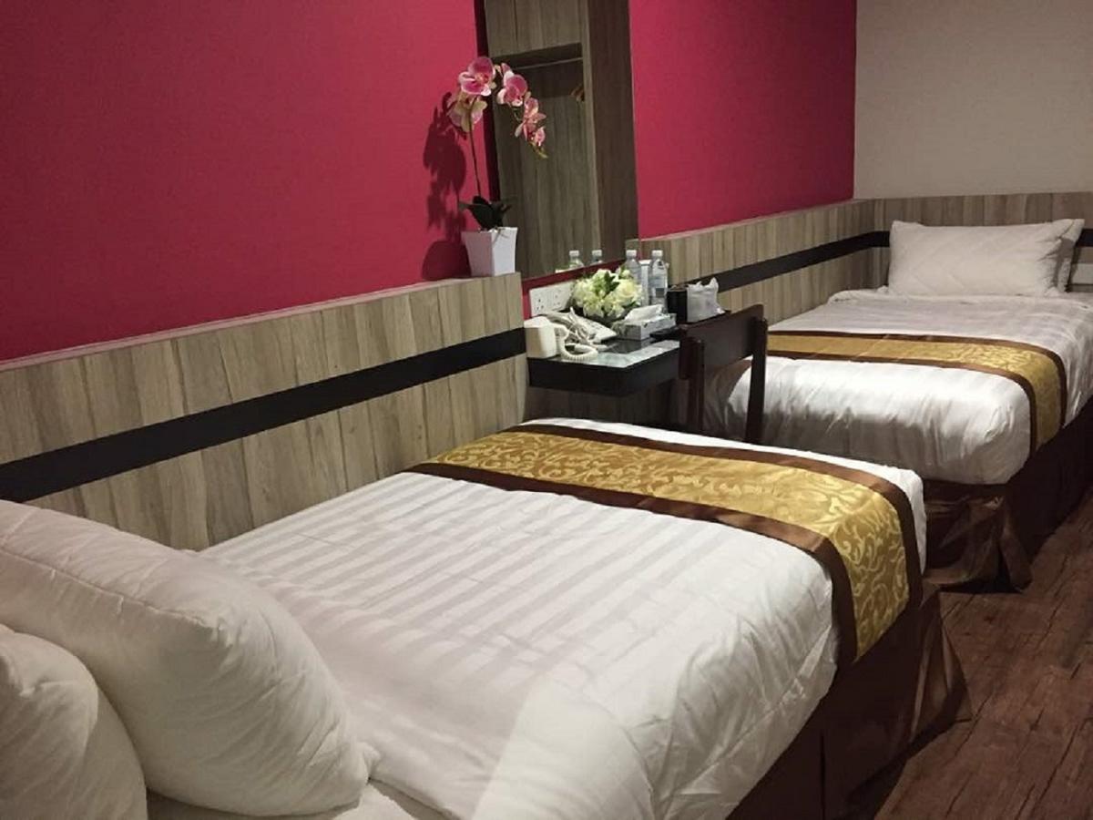 Meriton Inn Куантан Екстериор снимка