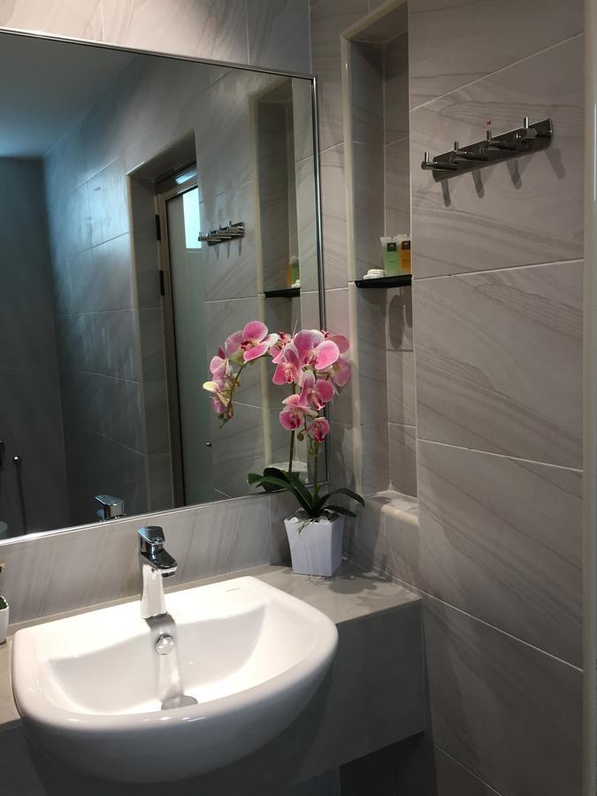 Meriton Inn Куантан Екстериор снимка