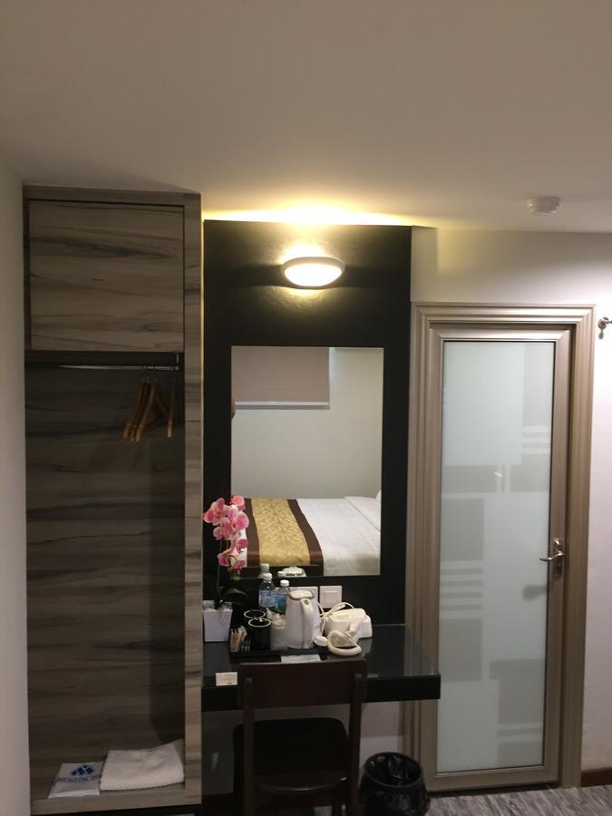 Meriton Inn Куантан Екстериор снимка