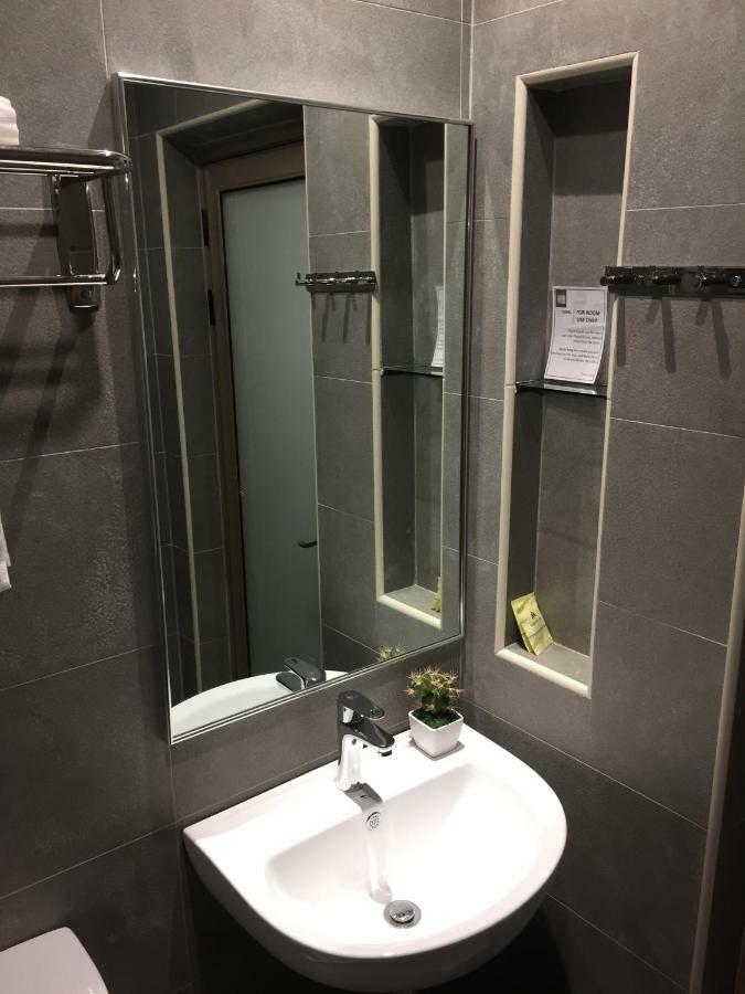 Meriton Inn Куантан Екстериор снимка