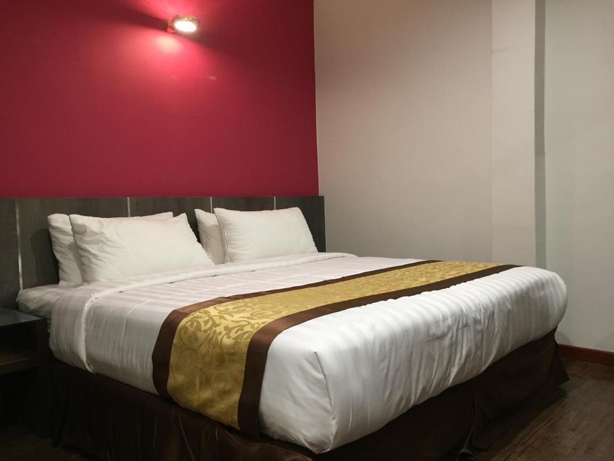 Meriton Inn Куантан Екстериор снимка